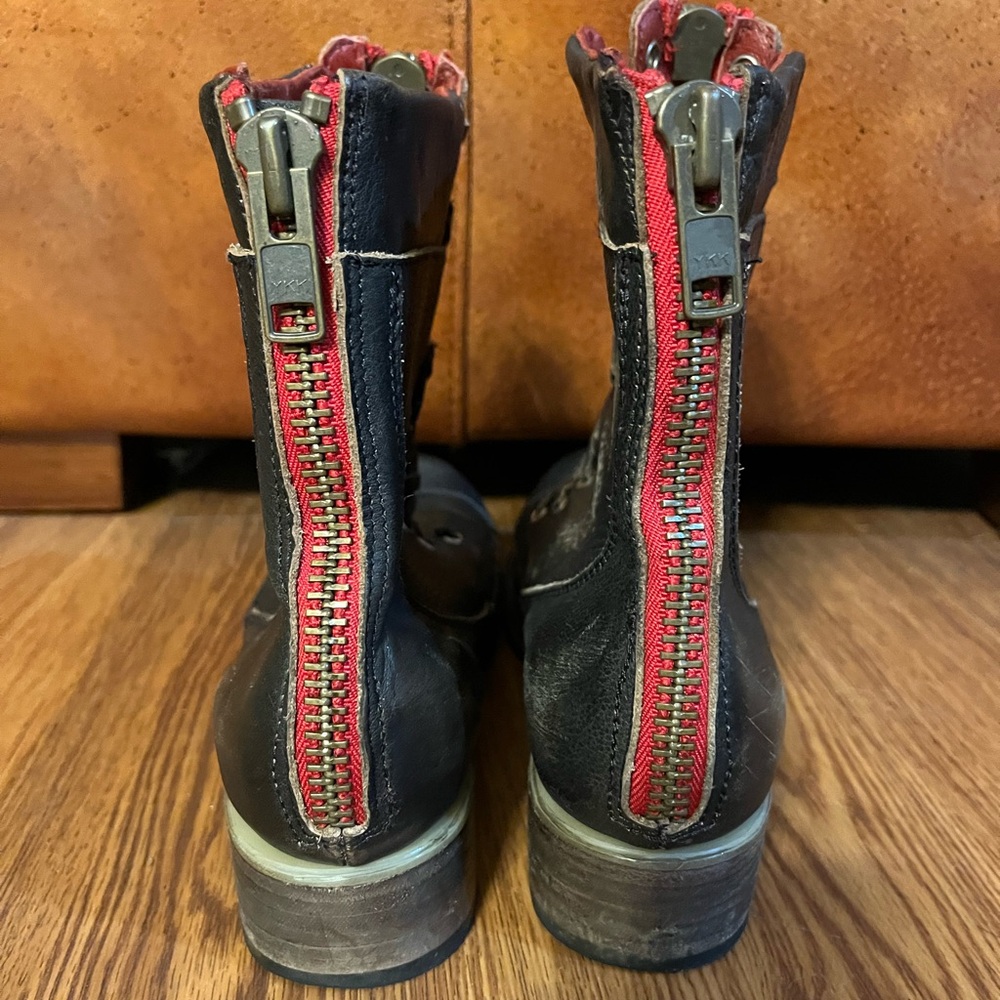Freebird Liverpool boots~Size 10! Black with Red Zippers - Picture 4 of 6